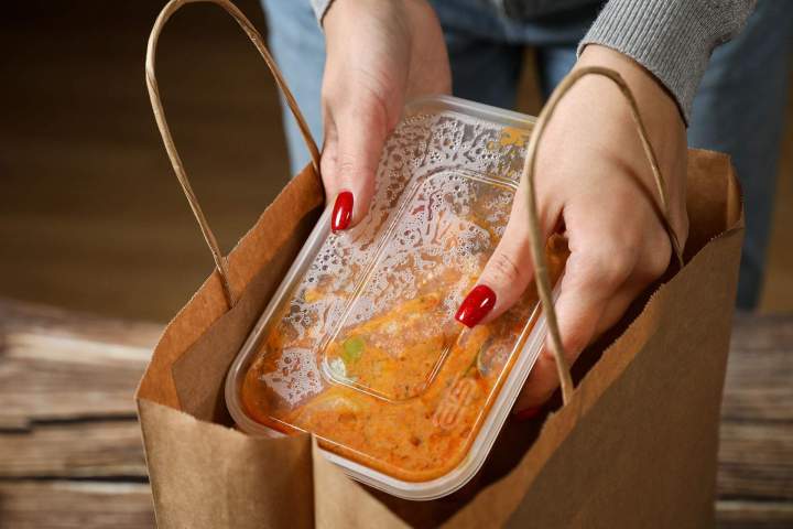 Service rapide et repas chauds pour vos pauses midi.